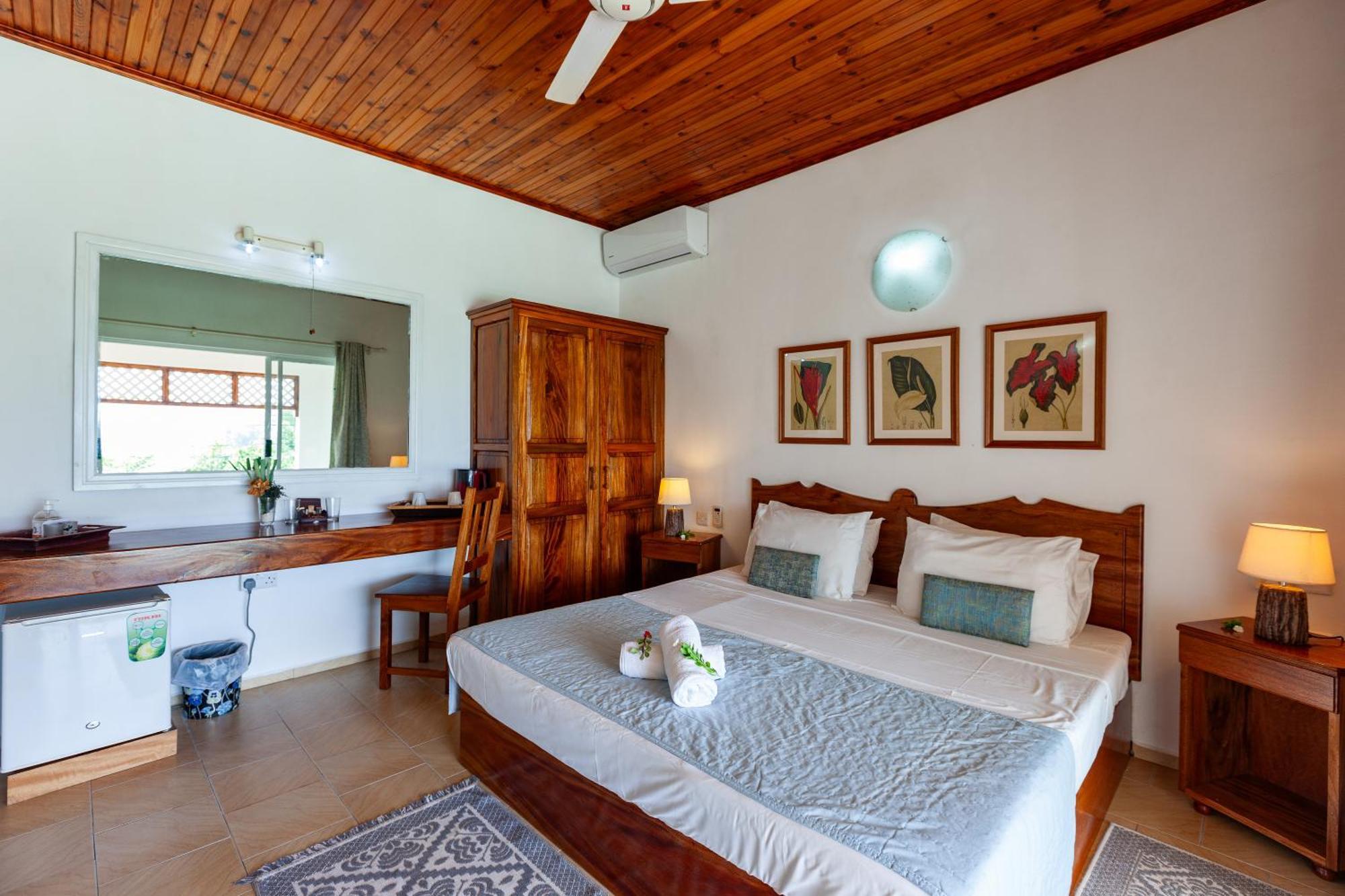 Hotel Anse La Blague Baie Sainte Anne